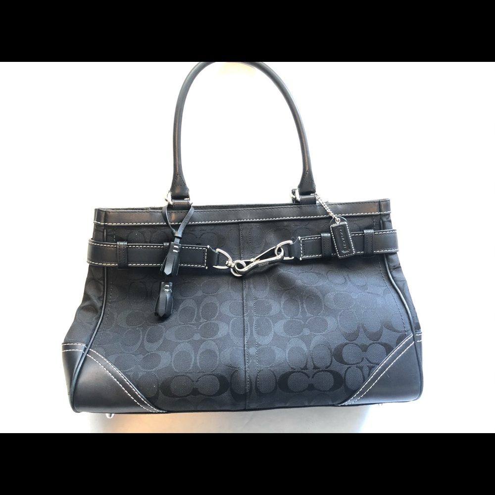 Coach signature Hand Bag
